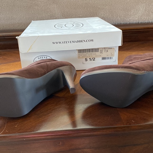 Steve Madden “Trisha”4” heel Bootie BOOTS. New and never worn. Size 5.5 - Picture 4 of 4